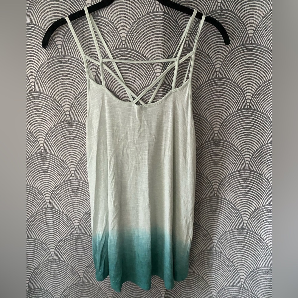 💸$7 bundled- 3 for$21 SALE💸 
American Eagle Dip Died Strappy Tank